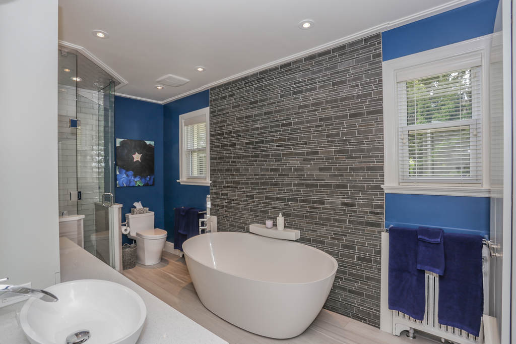 Bathrooms. London Ontario bathroom design and installation / renovation project by Core Builders, a London Ontario home builder & home renovations contractor.